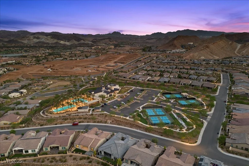 70 Aster Beach, Henderson, NV 89011