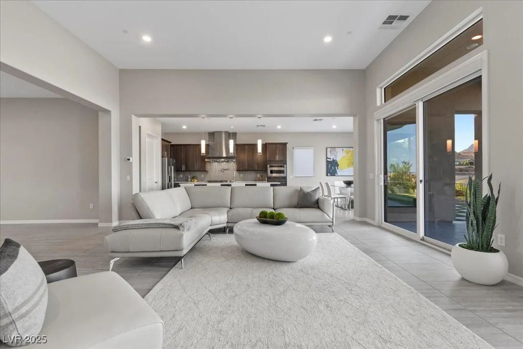 70 Aster Beach, Henderson, NV 89011