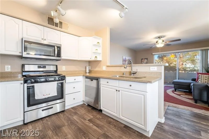 5710 Tropicana, Las Vegas, NV 89122