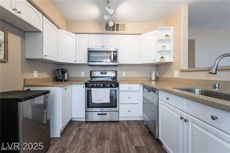 5710 Tropicana, Las Vegas, NV 89122