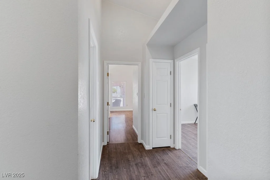 5621 Desert Creek, Las Vegas, NV 89149