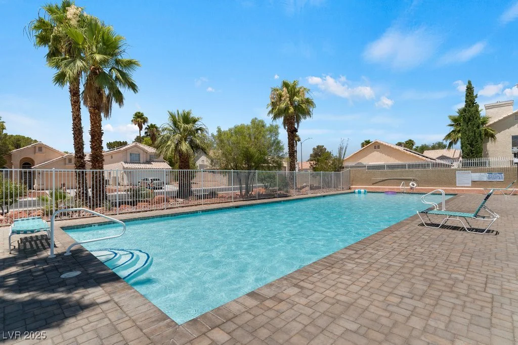 5621 Desert Creek, Las Vegas, NV 89149