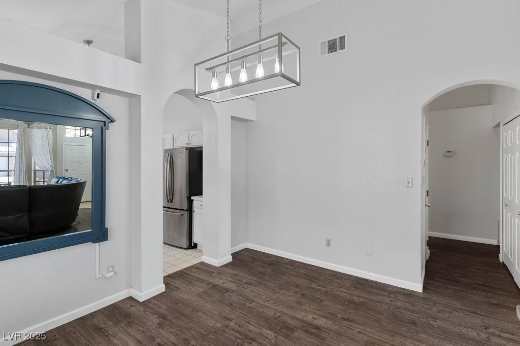 5621 Desert Creek, Las Vegas, NV 89149