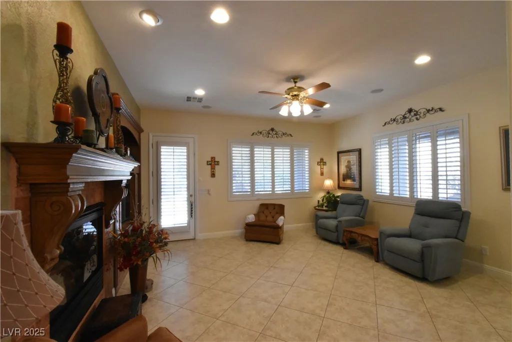 7325 Rustic Crest, Las Vegas, NV 89149