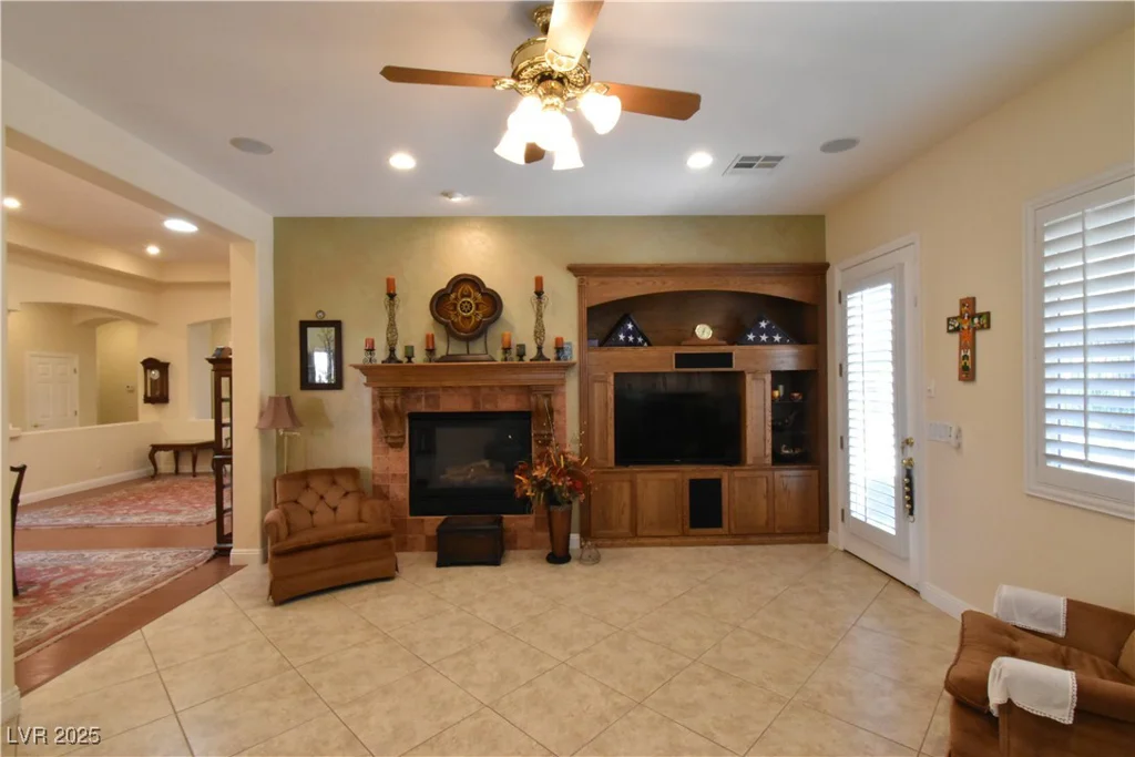 7325 Rustic Crest, Las Vegas, NV 89149