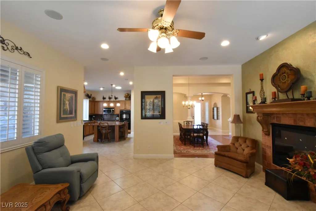7325 Rustic Crest, Las Vegas, NV 89149