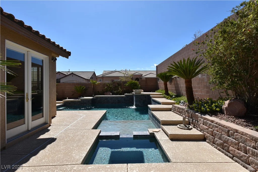 7325 Rustic Crest, Las Vegas, NV 89149