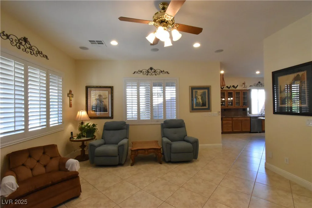 7325 Rustic Crest, Las Vegas, NV 89149