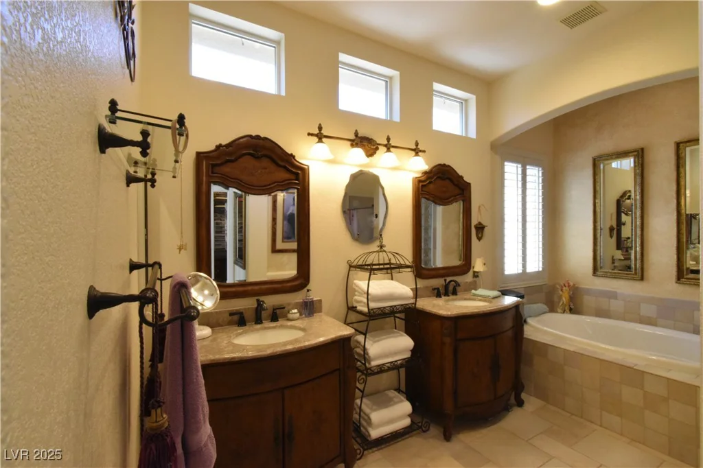 7325 Rustic Crest, Las Vegas, NV 89149