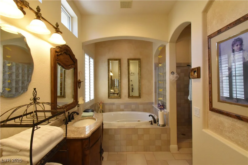 7325 Rustic Crest, Las Vegas, NV 89149