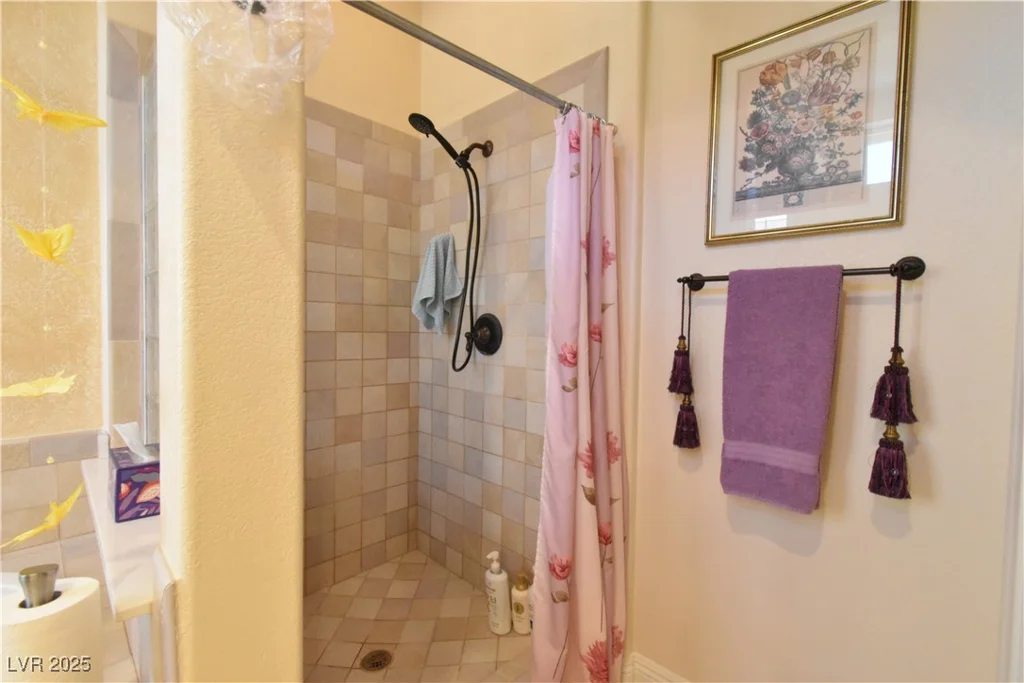 7325 Rustic Crest, Las Vegas, NV 89149