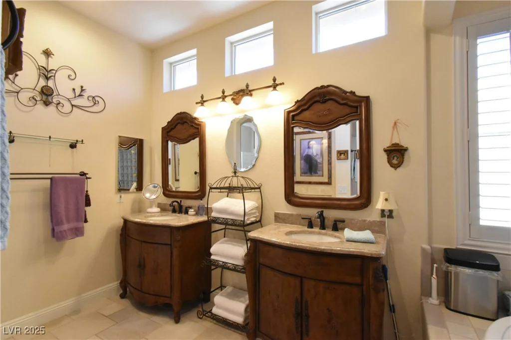 7325 Rustic Crest, Las Vegas, NV 89149