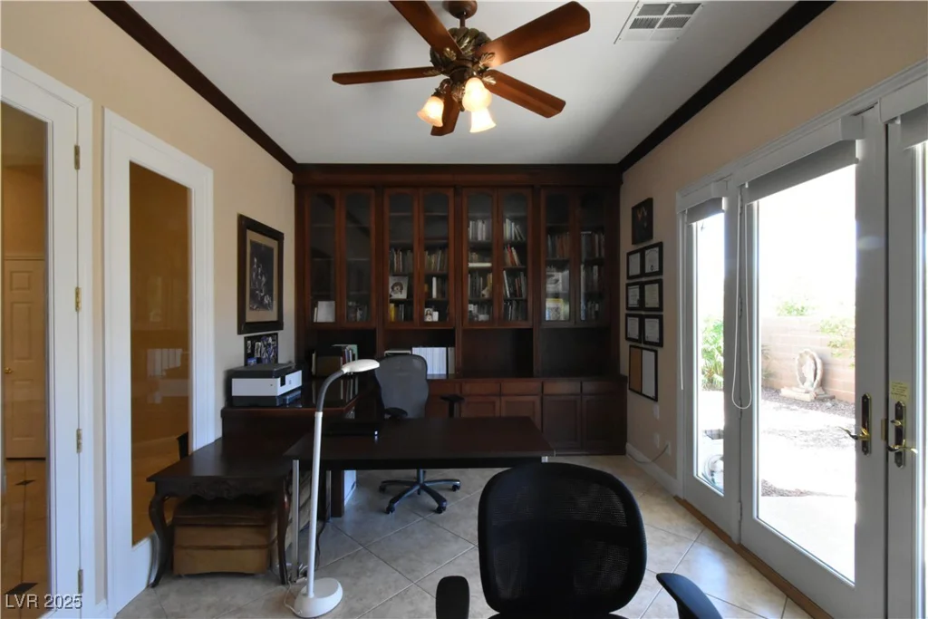 7325 Rustic Crest, Las Vegas, NV 89149