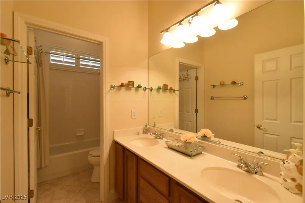 7325 Rustic Crest, Las Vegas, NV 89149