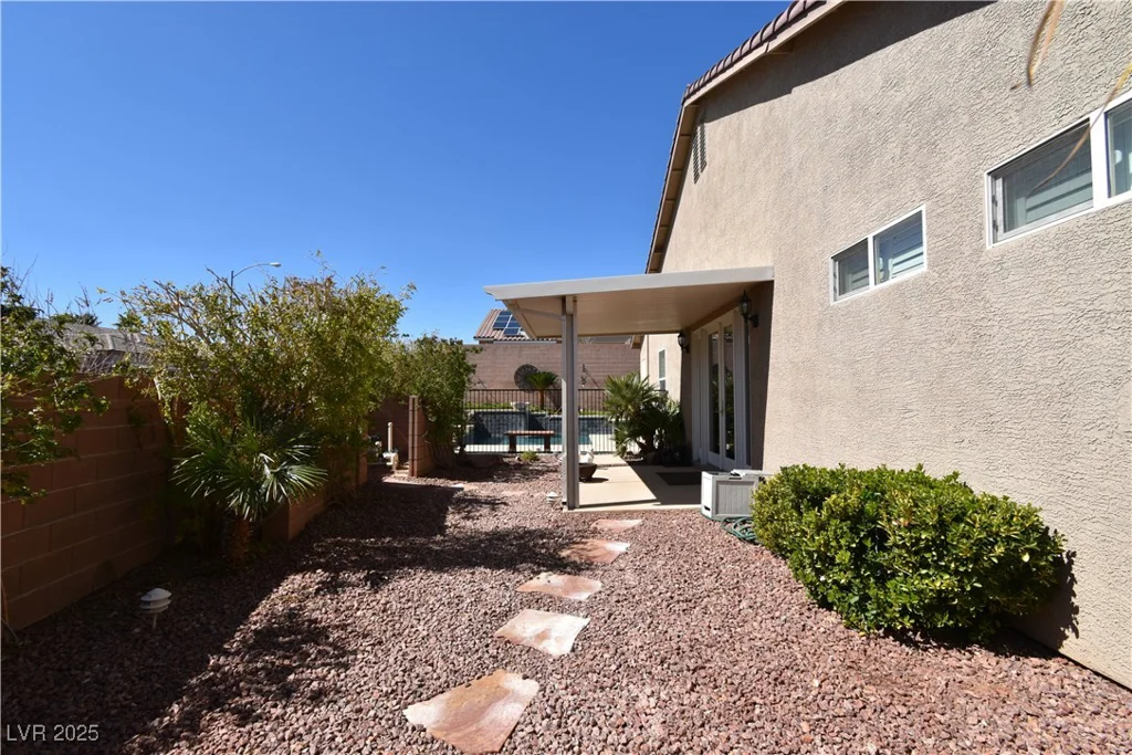 7325 Rustic Crest, Las Vegas, NV 89149