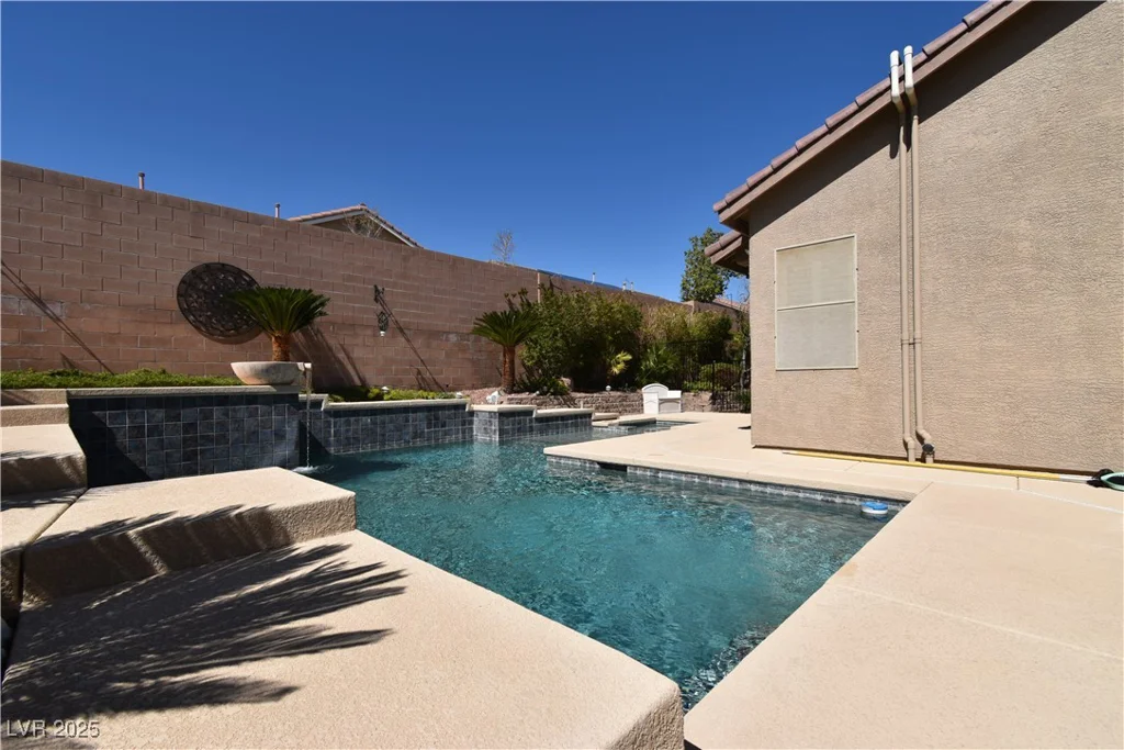 7325 Rustic Crest, Las Vegas, NV 89149