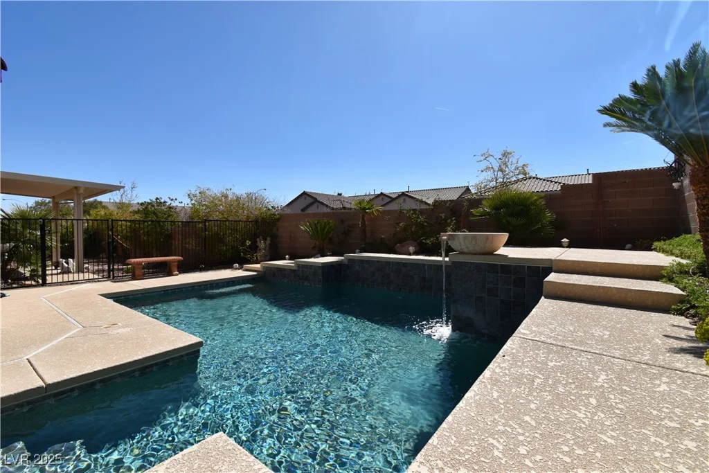7325 Rustic Crest, Las Vegas, NV 89149