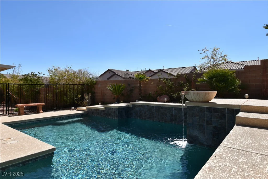 7325 Rustic Crest, Las Vegas, NV 89149