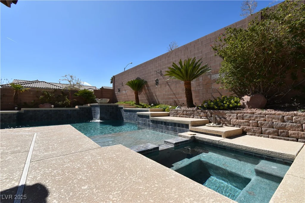 7325 Rustic Crest, Las Vegas, NV 89149