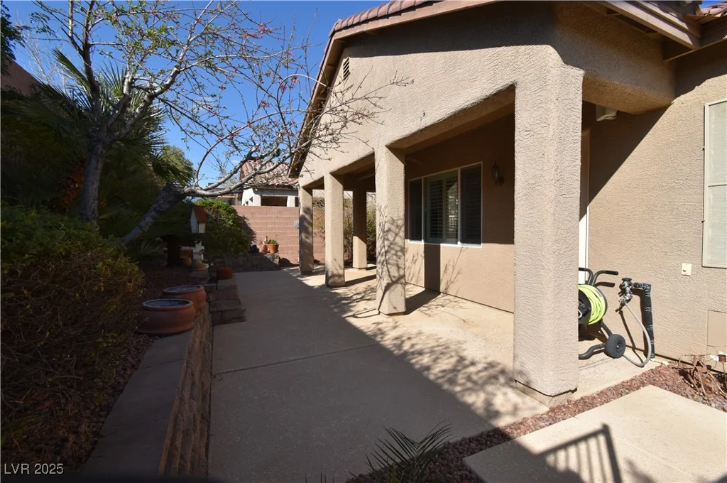 7325 Rustic Crest, Las Vegas, NV 89149