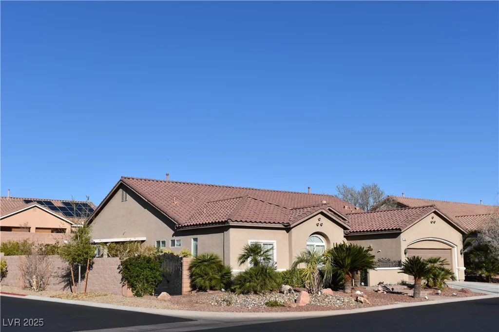 7325 Rustic Crest, Las Vegas, NV 89149