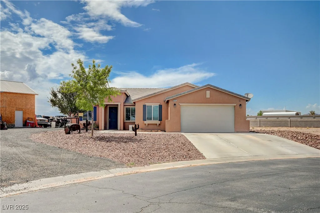 4045 River Heights, Logandale, NV 89021