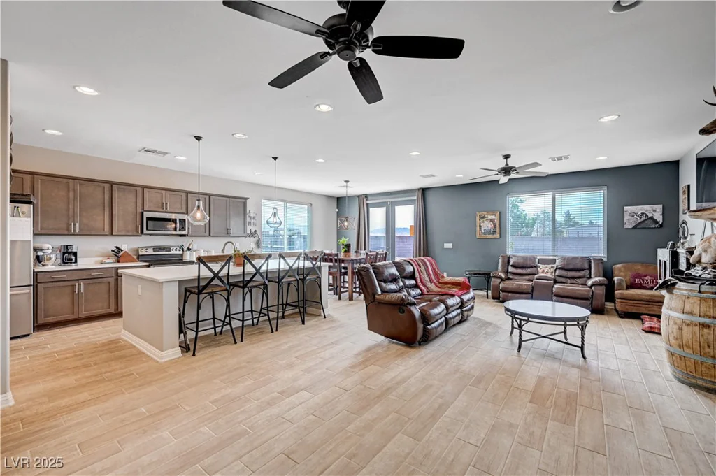 4045 River Heights, Logandale, NV 89021
