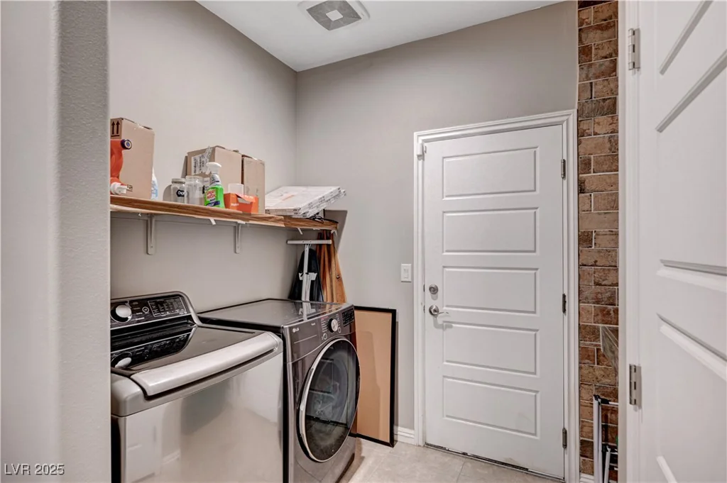 4045 River Heights, Logandale, NV 89021