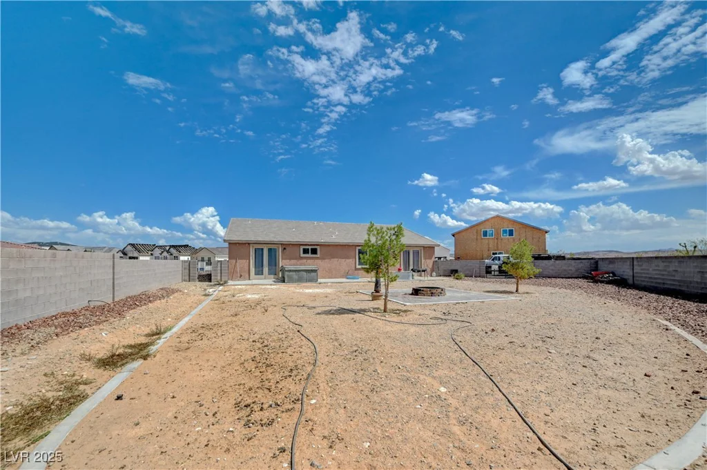 4045 River Heights, Logandale, NV 89021