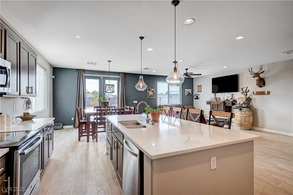 4045 River Heights, Logandale, NV 89021