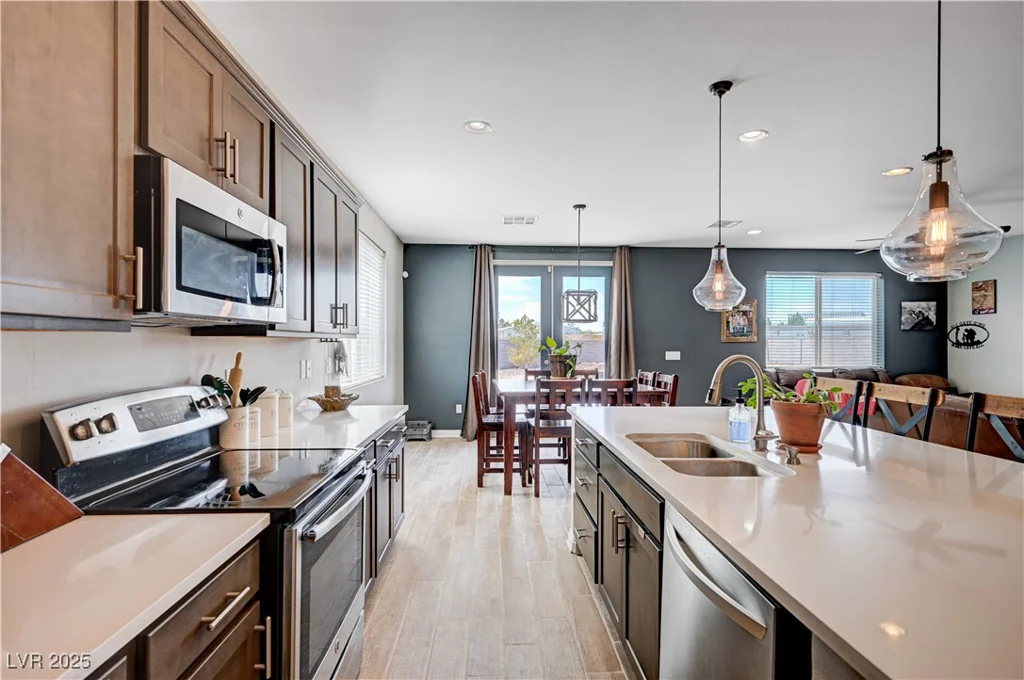 4045 River Heights, Logandale, NV 89021