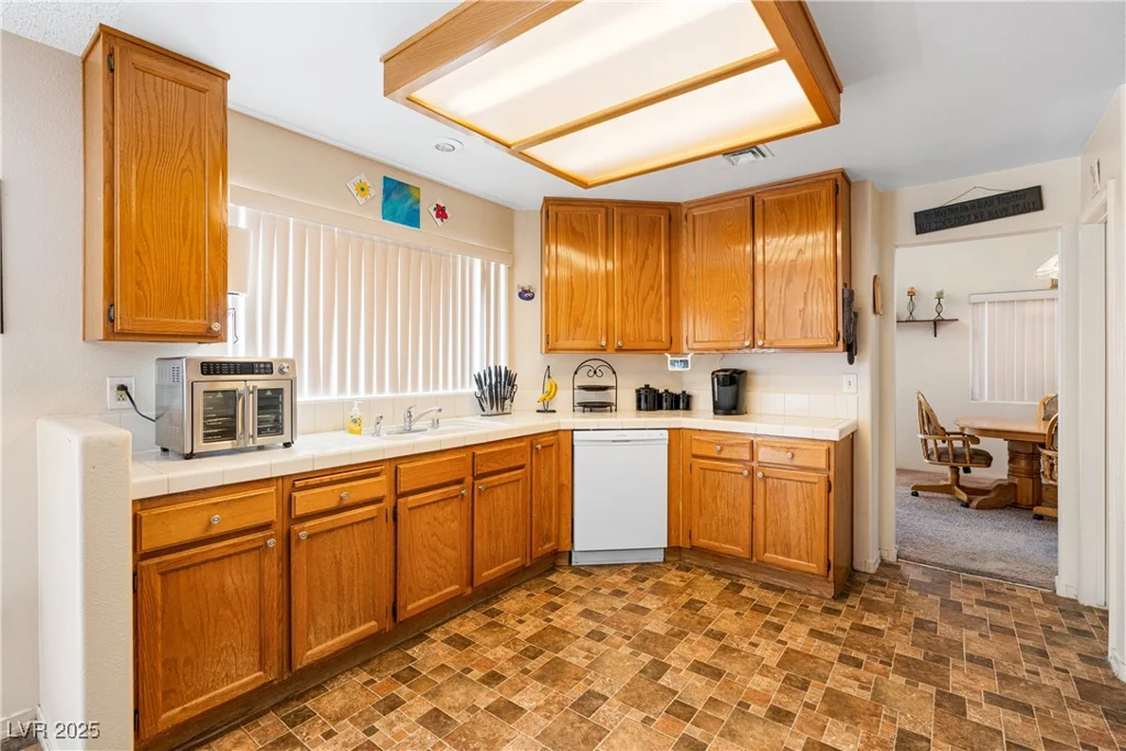 305 Salinas, Henderson, NV 89014