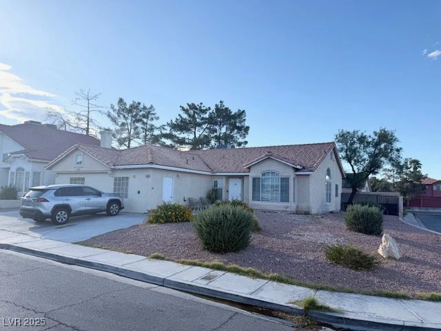 6428 Crystal Dew, Las Vegas, NV 89118