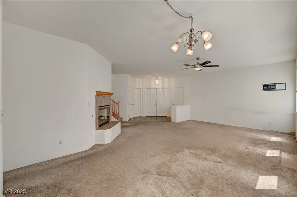 10755 Manchester Park, Las Vegas, NV 89141