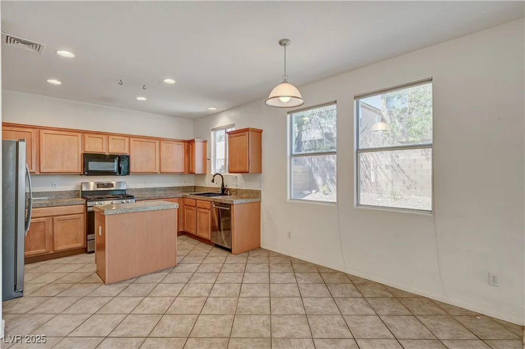 10755 Manchester Park, Las Vegas, NV 89141