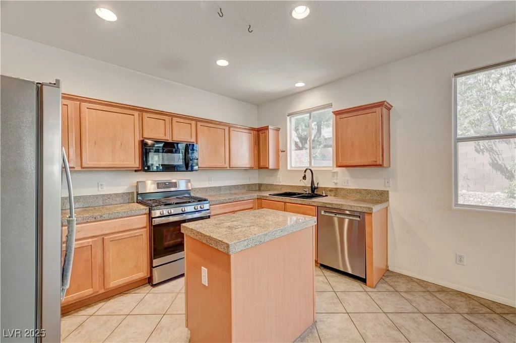 10755 Manchester Park, Las Vegas, NV 89141