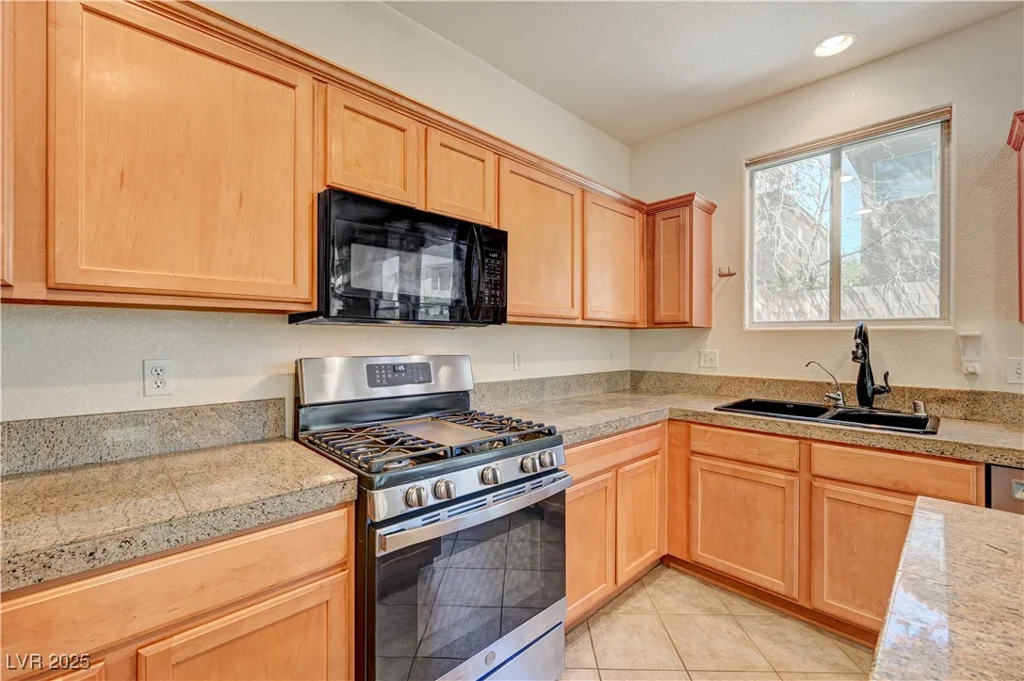 10755 Manchester Park, Las Vegas, NV 89141
