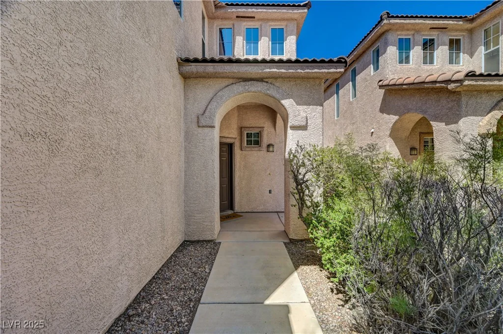 10755 Manchester Park, Las Vegas, NV 89141