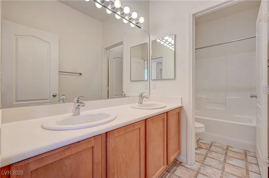 10755 Manchester Park, Las Vegas, NV 89141