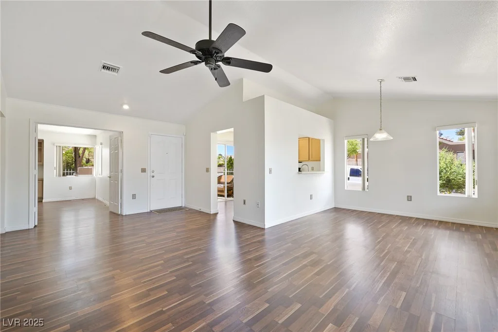 8560 Desert Holly, Las Vegas, NV 89134