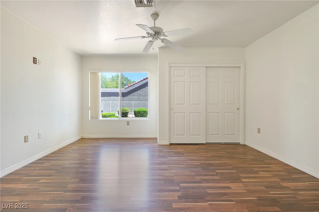 8560 Desert Holly, Las Vegas, NV 89134