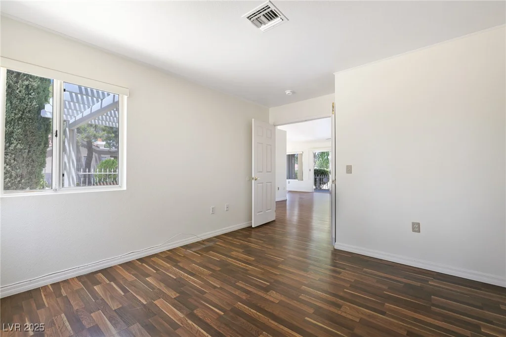 8560 Desert Holly, Las Vegas, NV 89134
