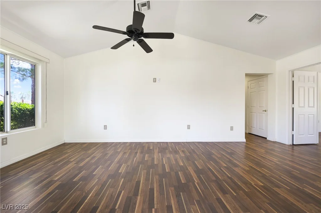 8560 Desert Holly, Las Vegas, NV 89134