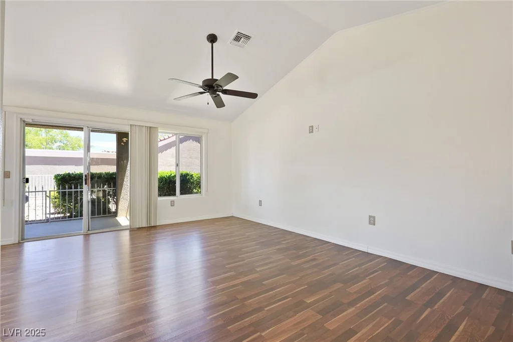 8560 Desert Holly, Las Vegas, NV 89134