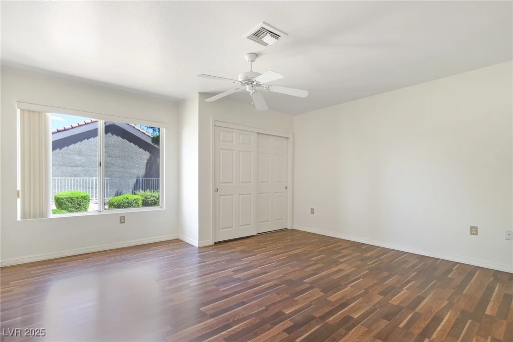 8560 Desert Holly, Las Vegas, NV 89134
