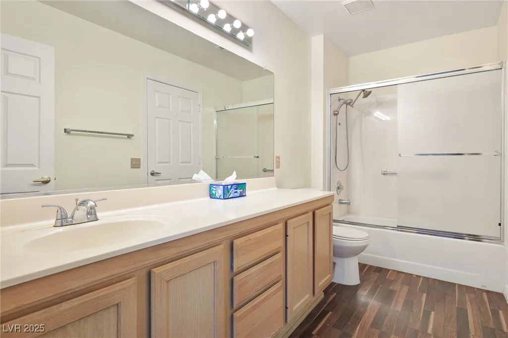 8560 Desert Holly, Las Vegas, NV 89134