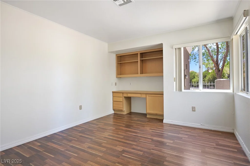 8560 Desert Holly, Las Vegas, NV 89134