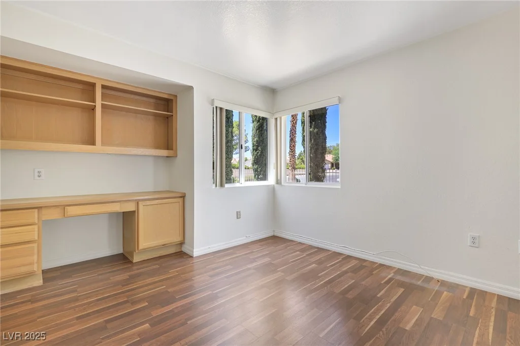 8560 Desert Holly, Las Vegas, NV 89134