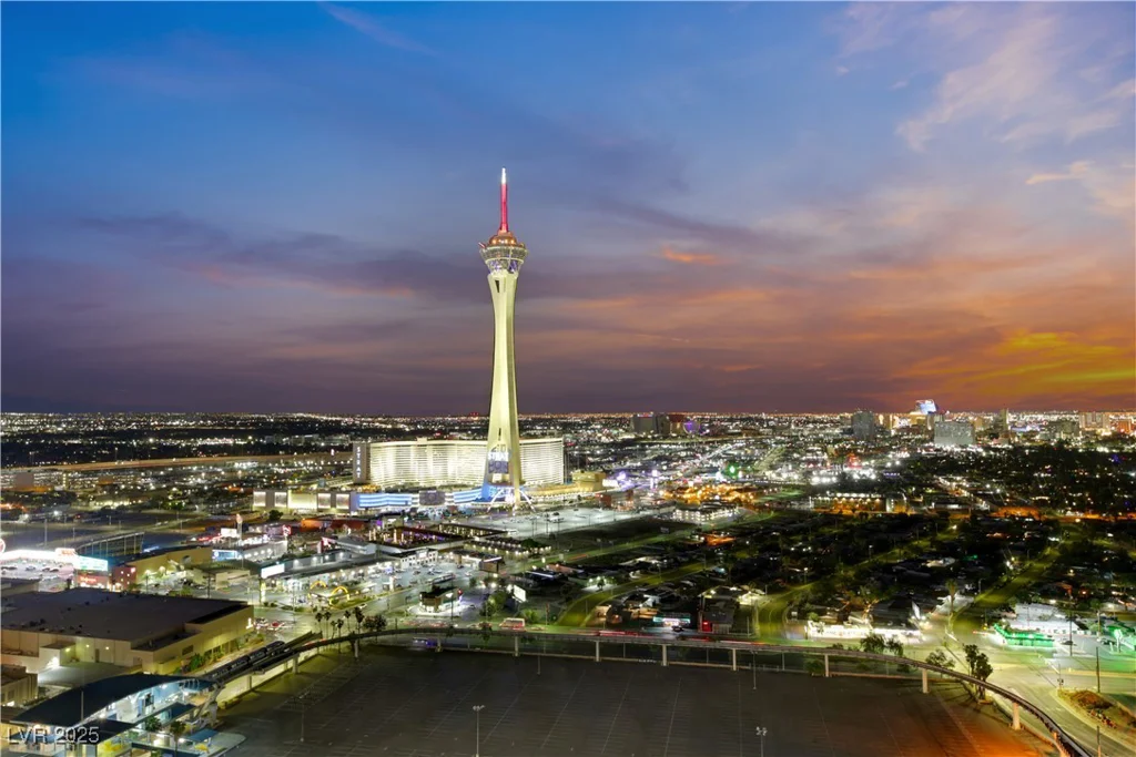 322 Karen, Las Vegas, NV 89109
