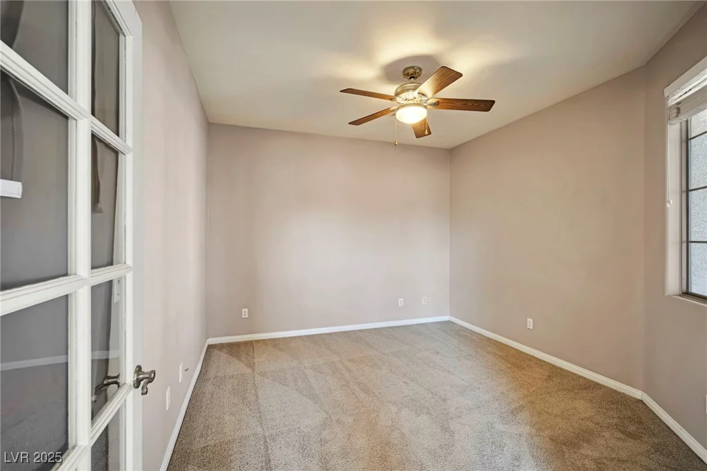 9010 Emery Lake, Las Vegas, NV 89123